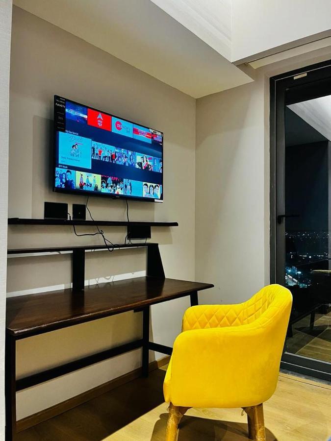 Luxe Apartment By Hey Studio'S Ghaziabad Exterior foto