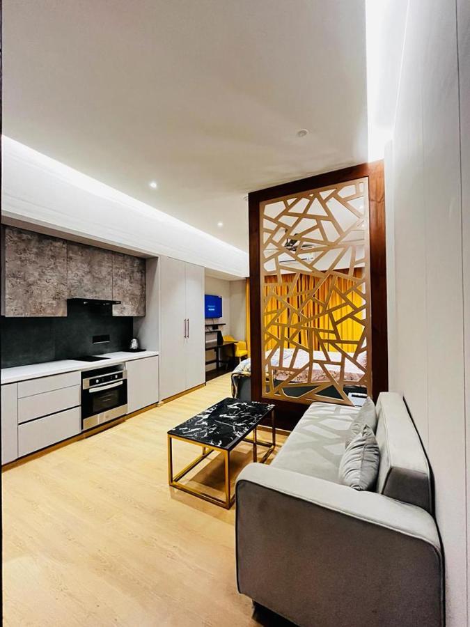 Luxe Apartment By Hey Studio'S Ghaziabad Exterior foto