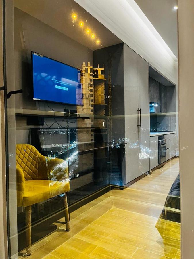 Luxe Apartment By Hey Studio'S Ghaziabad Exterior foto